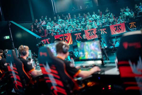 不仅仅是个 不仅仅是个